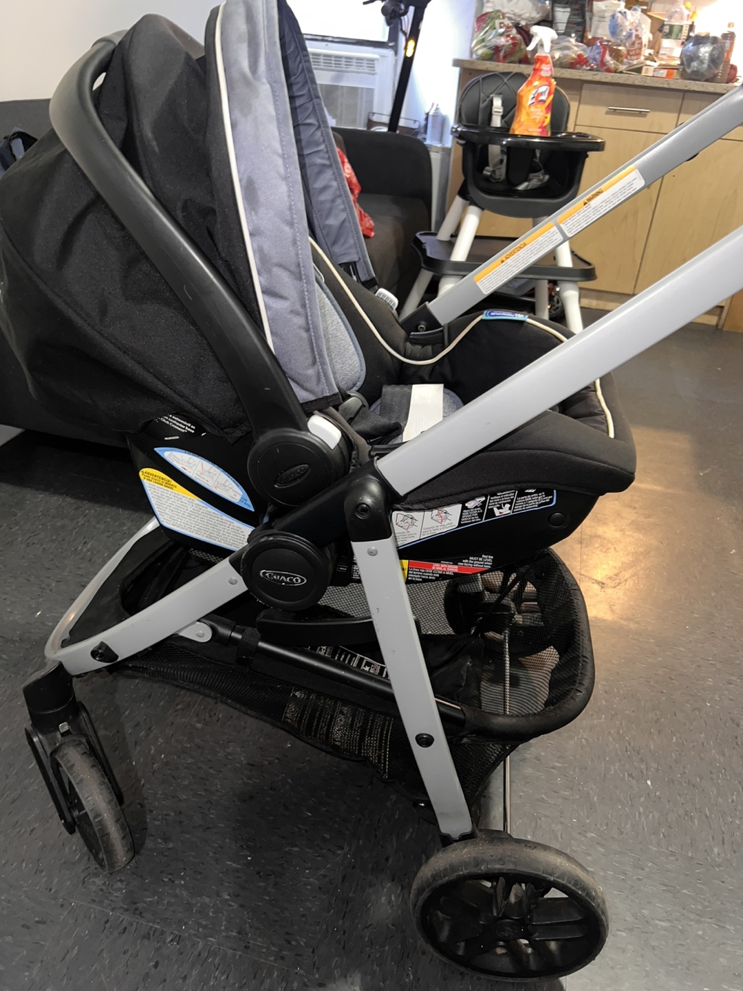 Graco SnugRide 35 Lite DLX Travel System - photo 4