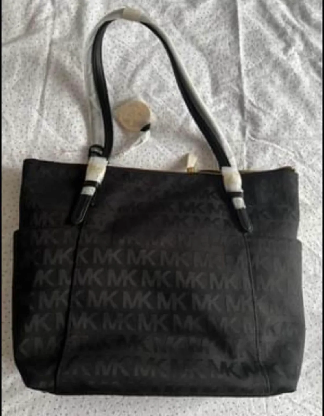 Michael Kors Black Tote Bag image indicator(3)