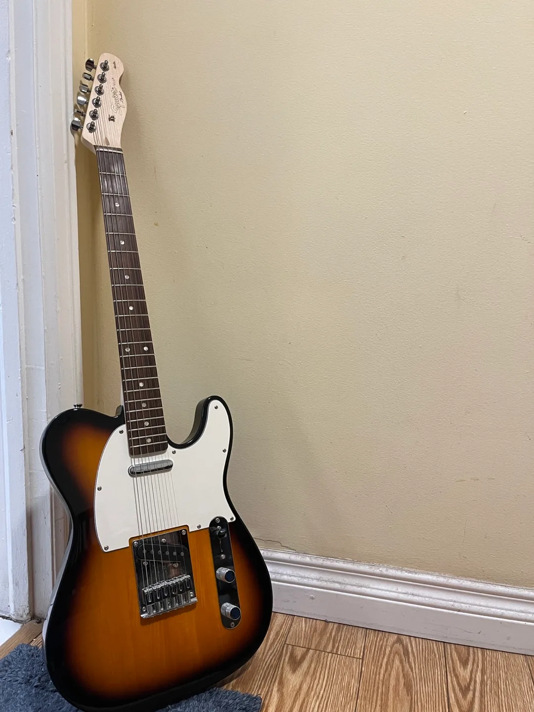 Fender squier affinity telecaster thumbnail