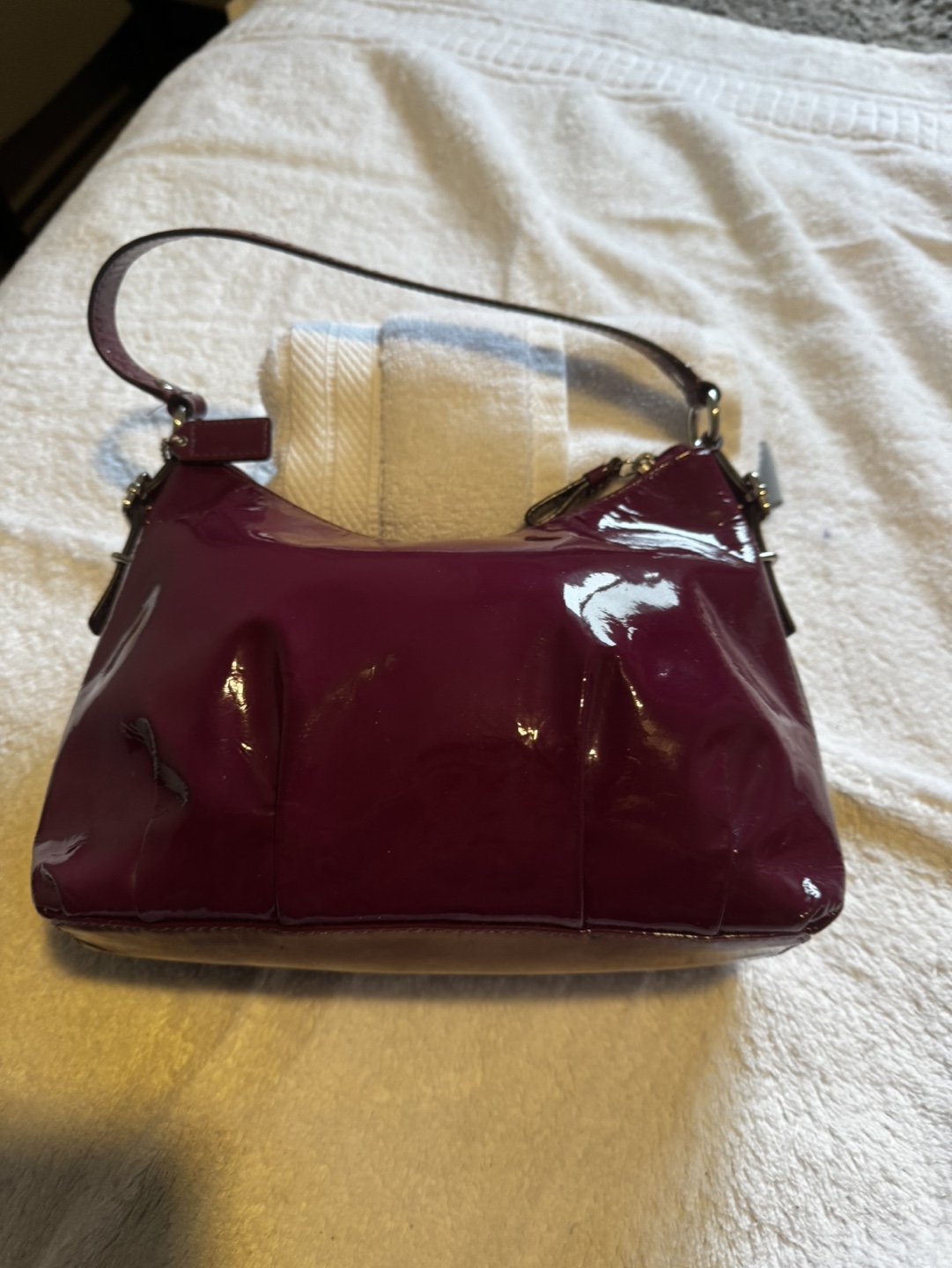 Coach Patent Leather Purse - photo 2