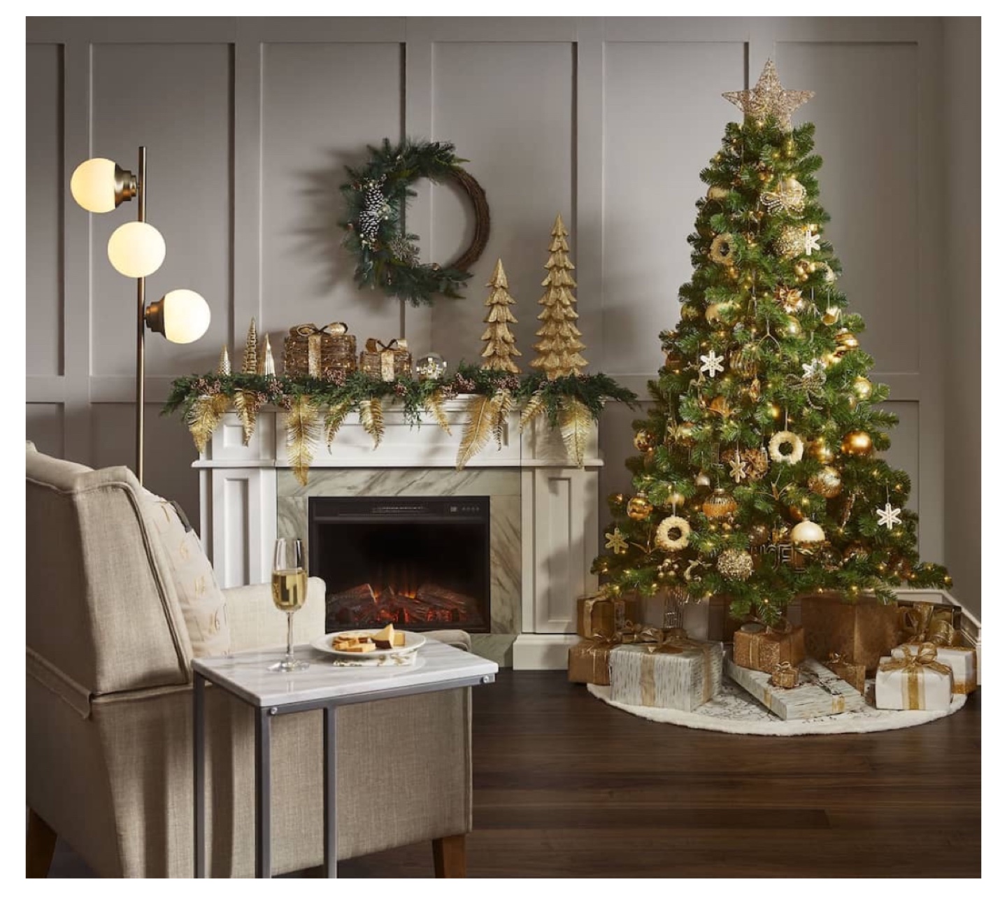 6.5 ft Pre-Lit Artificial Christmas Tree - photo 3