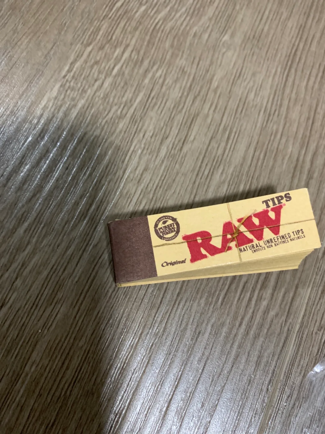 RAW Rolling Papers and Tips image indicator(2)