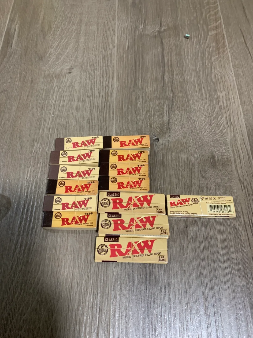 RAW Rolling Papers and Tips image indicator(3)