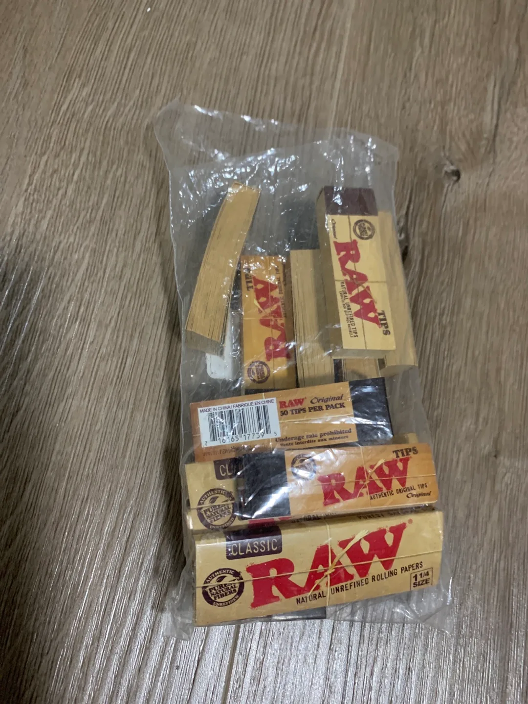 RAW Rolling Papers and Tips image indicator(7)