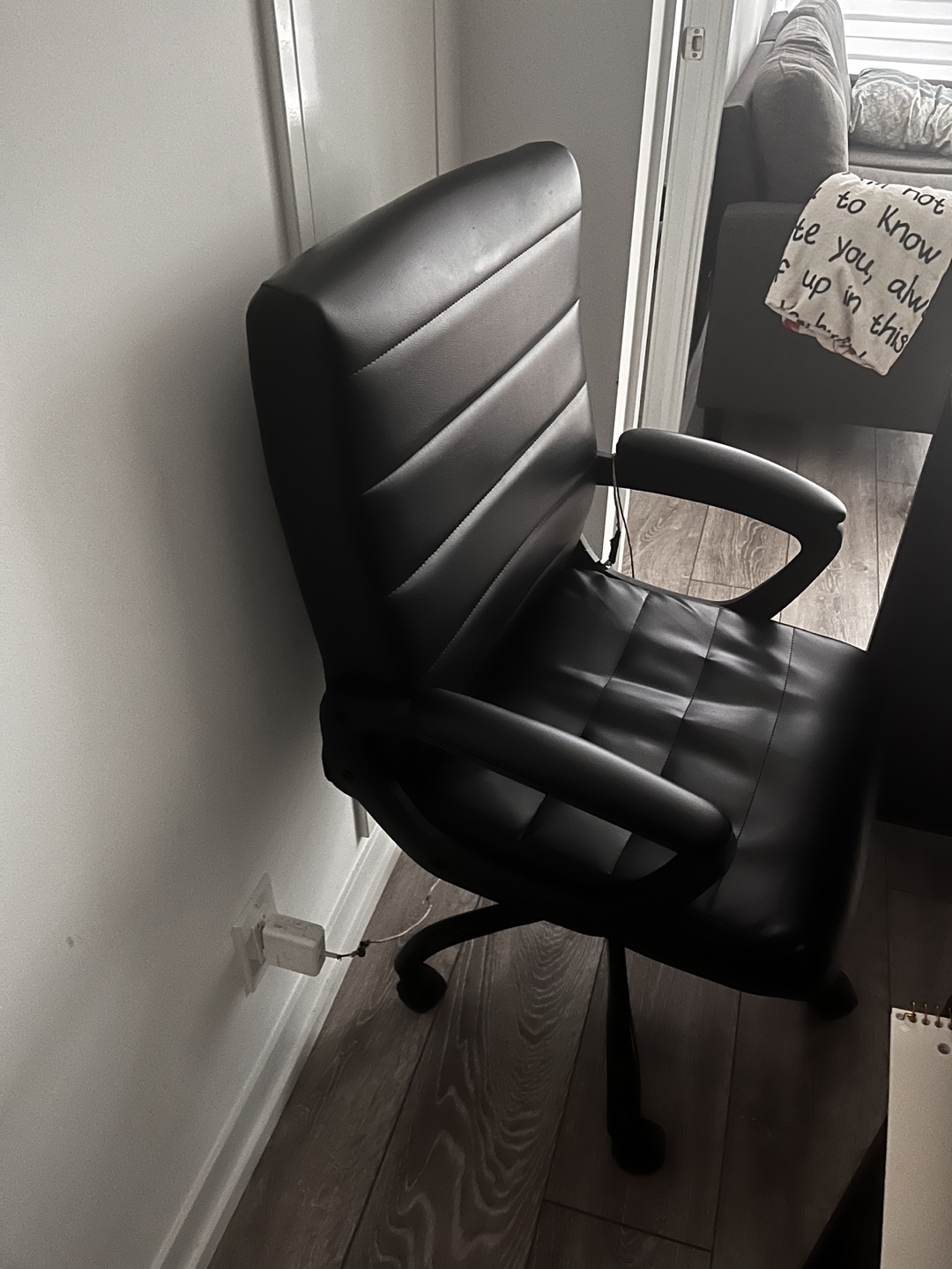 Black Office Chair and Table. 2 for 1 price - photo 2