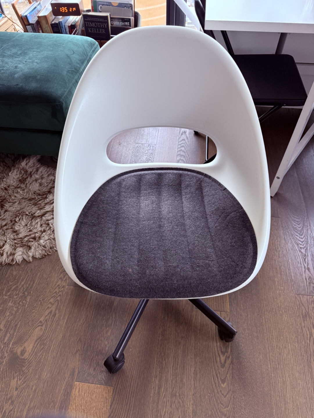 White swivel chair + grey pad cushion