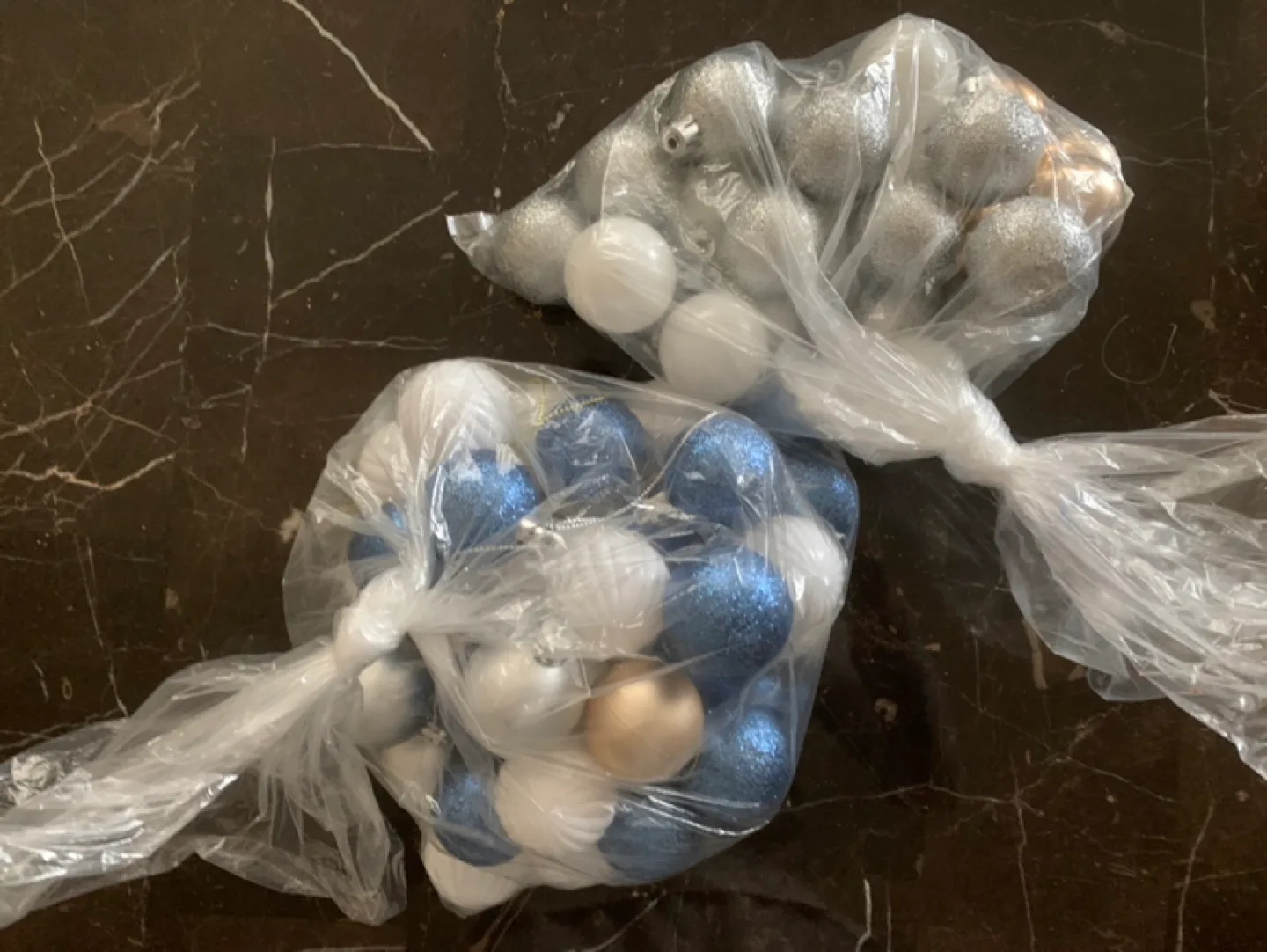 Christmas decorations image indicator(3)