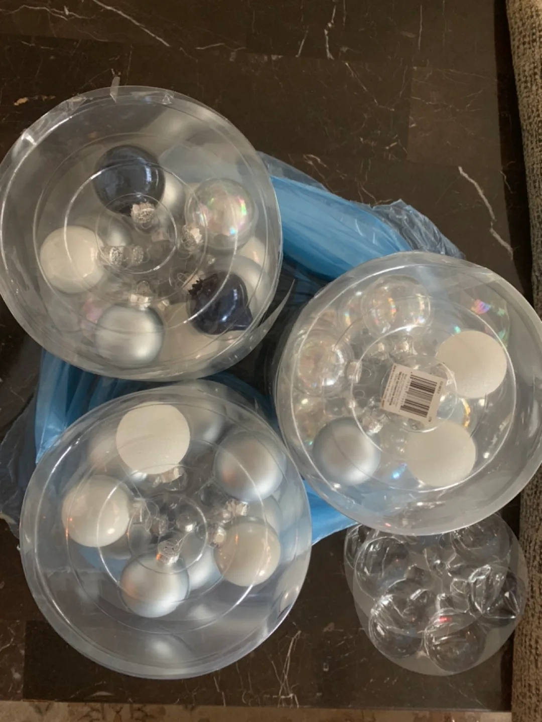 Christmas decorations image indicator(2)