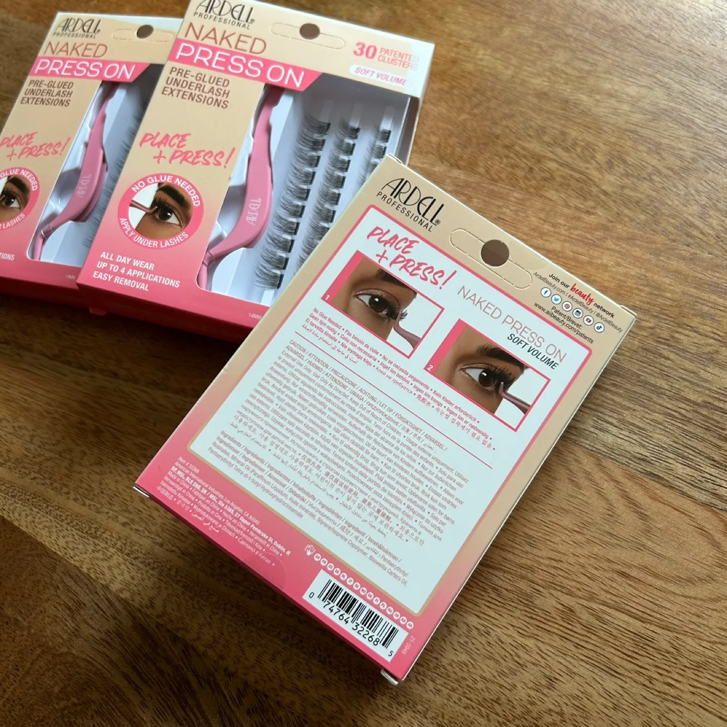 Ardell Lash & Nail bundle image indicator(3)