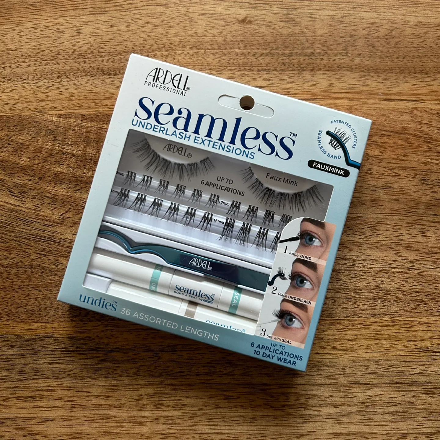 Ardell Lash & Nail bundle image indicator(4)