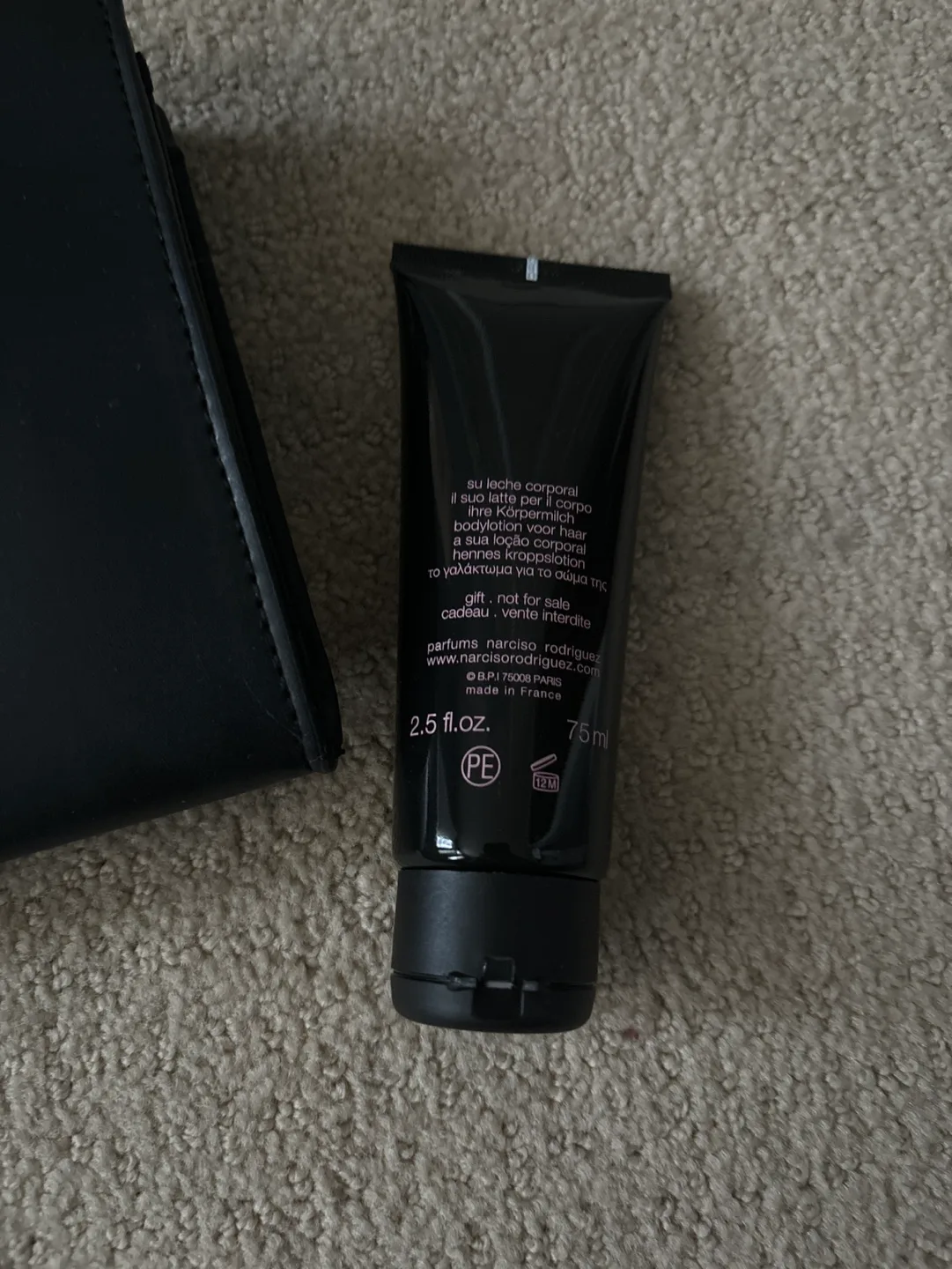 Narciso Rodriguez for Her Body Lotion and bag image indicator(3)