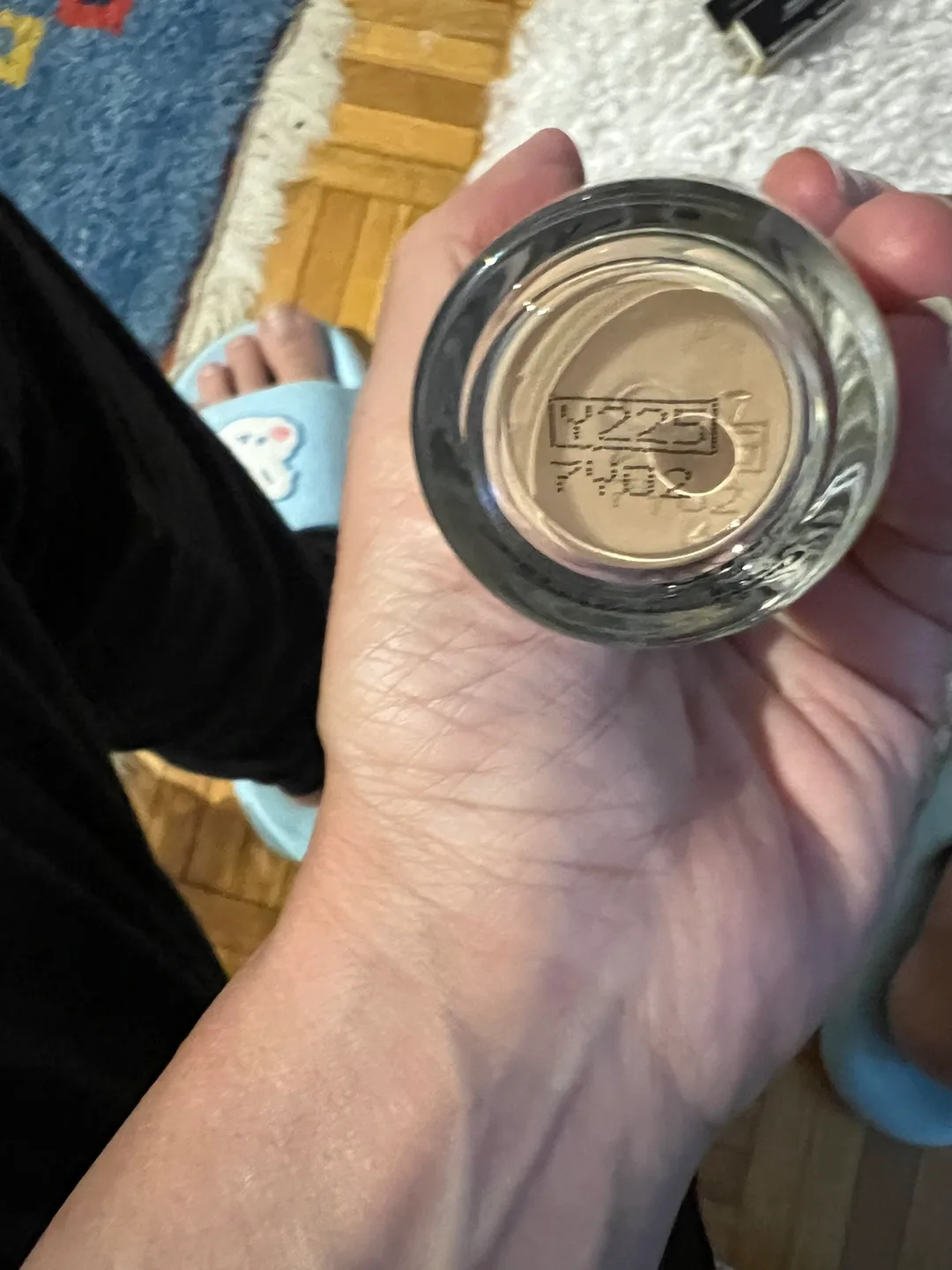 Make Up For Ever Ultra HD Invisible Cover Foundation image indicator(4)