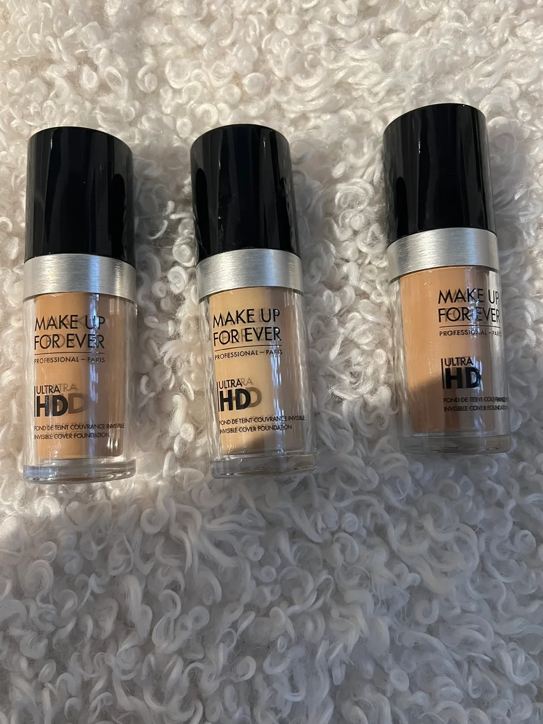 Make Up For Ever Ultra HD Invisible Cover Foundation image indicator(2)