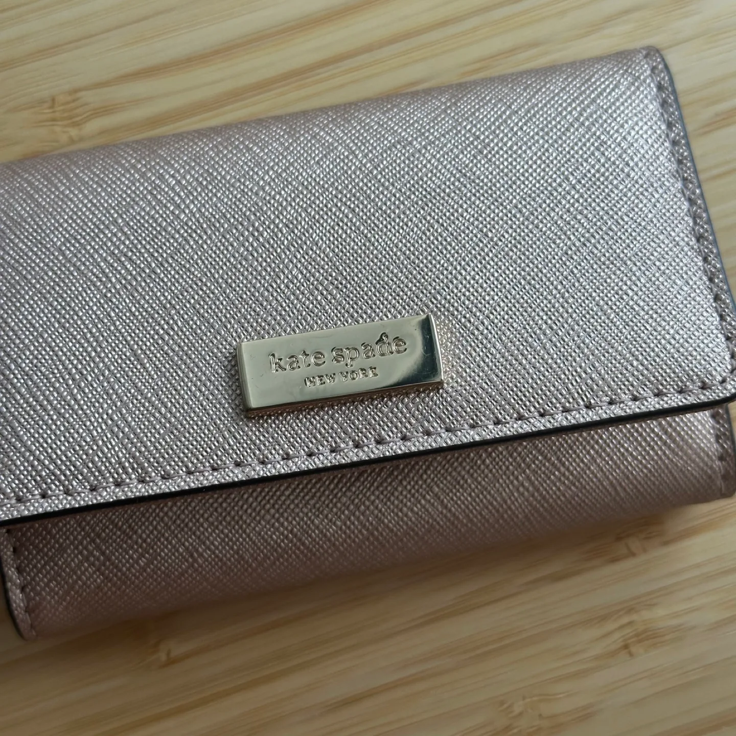 Kate Spade Key Ring Holder image indicator(4)