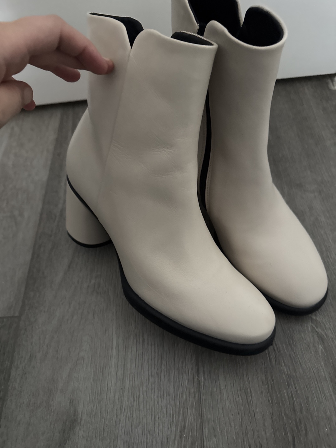ECCO White Leather Ankle Boots - photo 4