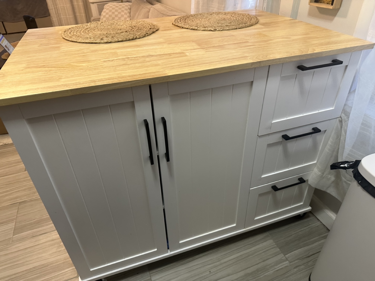 White Kitchen Island with Expandable Top