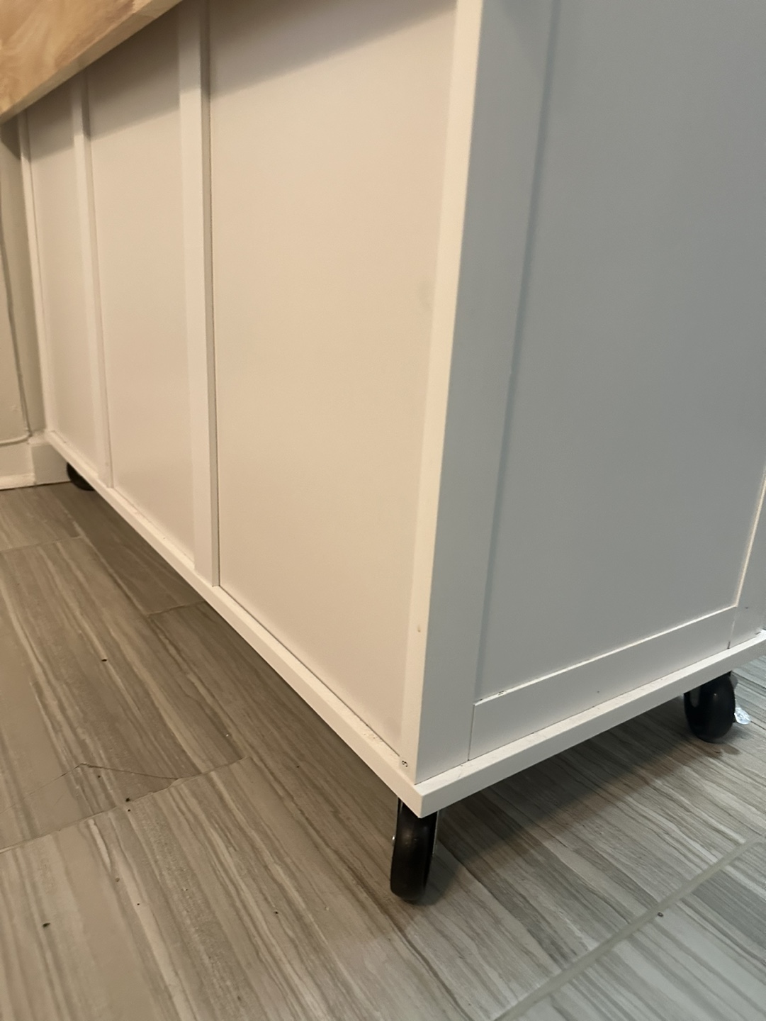 White Kitchen Island with Expandable Top - photo 5