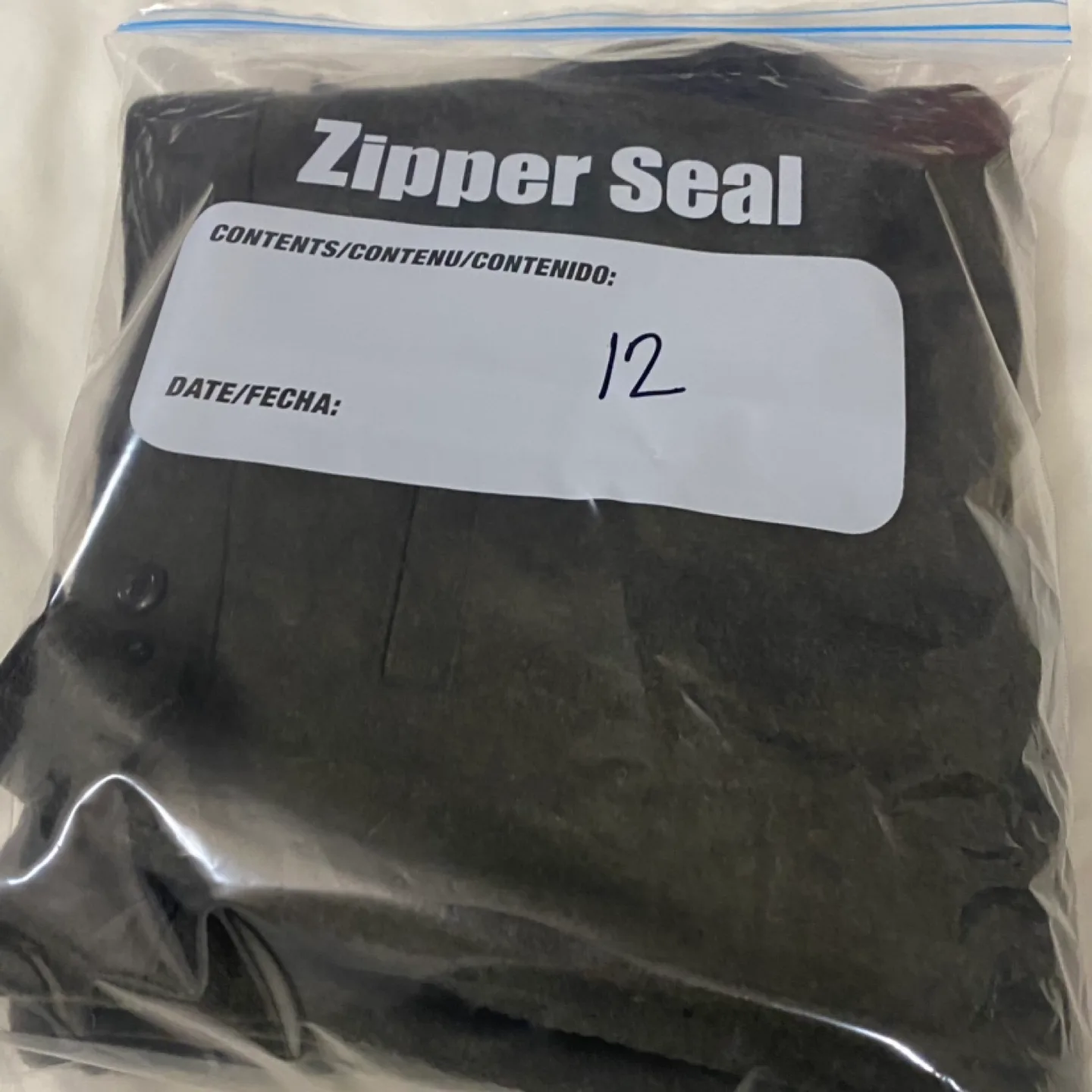 Banana Republic Tapered Fit Cargo Pants Size 38 image indicator(9)