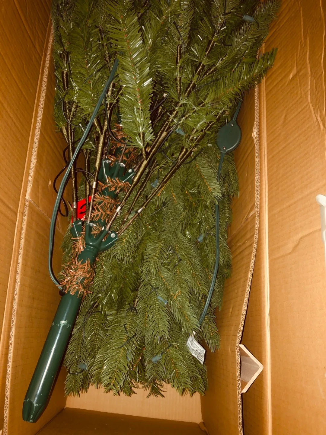 Noma 6.5 ft Artificial Christmas Tree image indicator(7)