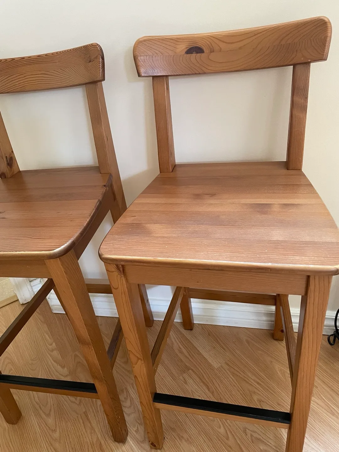 IKEA chairs both for 50$ image indicator(3)