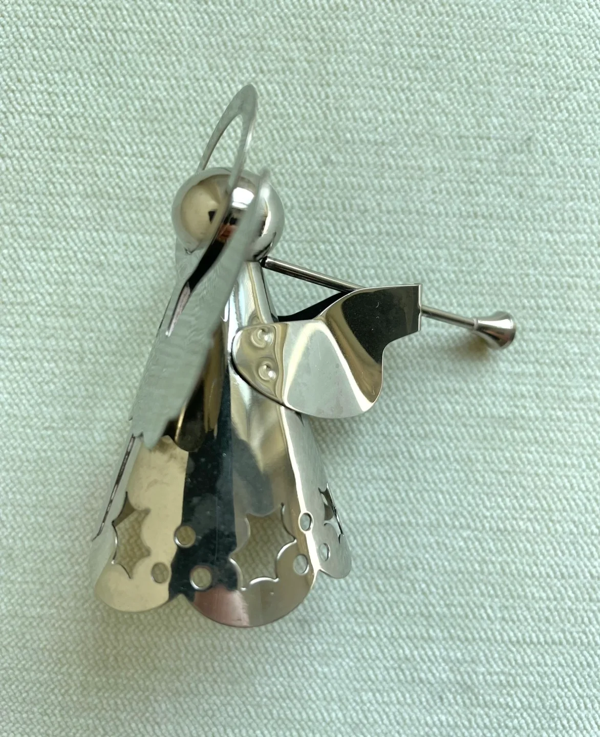 SILVER PLATE ANGEL WITH TRUMPET - CHRISTMAS ORNAMENT DECORATION image indicator(5)