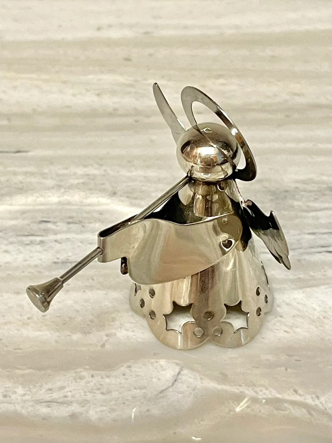 SILVER PLATE ANGEL WITH TRUMPET - CHRISTMAS ORNAMENT DECORATION image indicator(4)