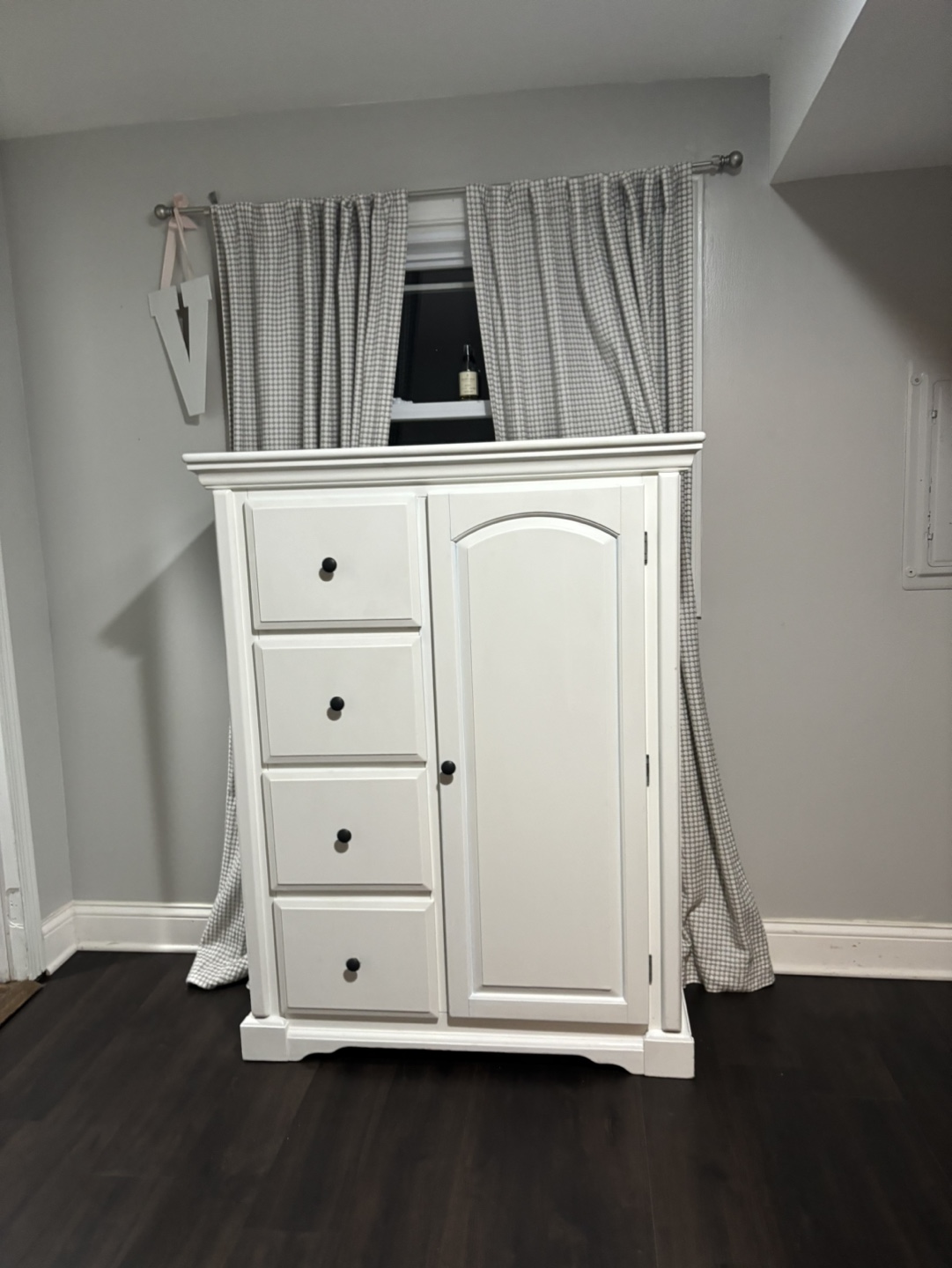 White kids dresser / armoire