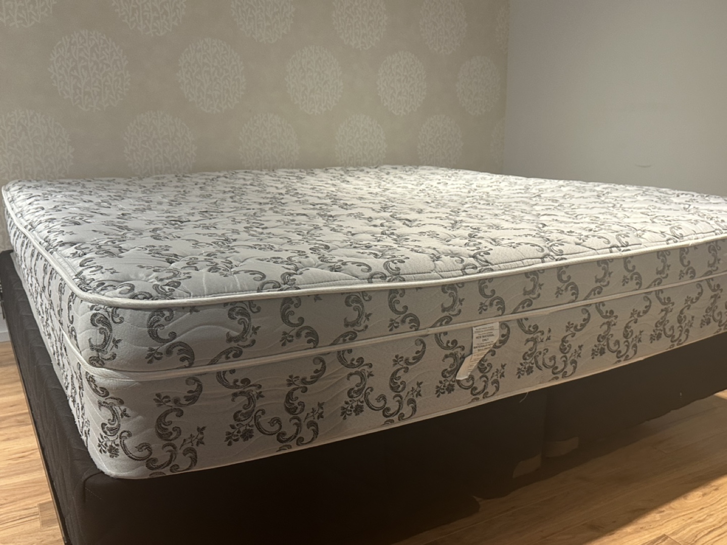 Queen Mattress and Boxspring Set - photo 4