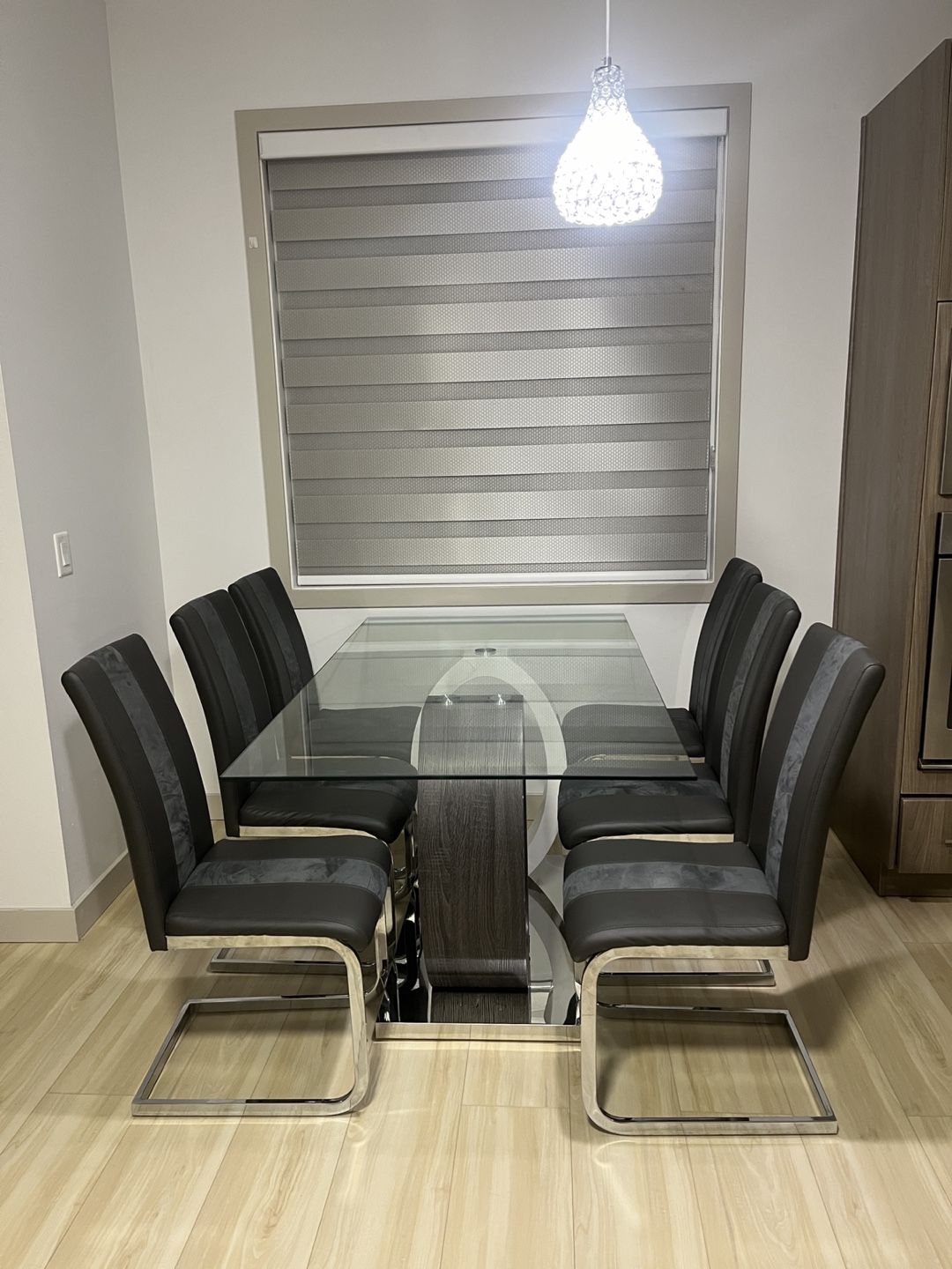 Urgent sale - 7 Piece Dining Set with Glass Top Table