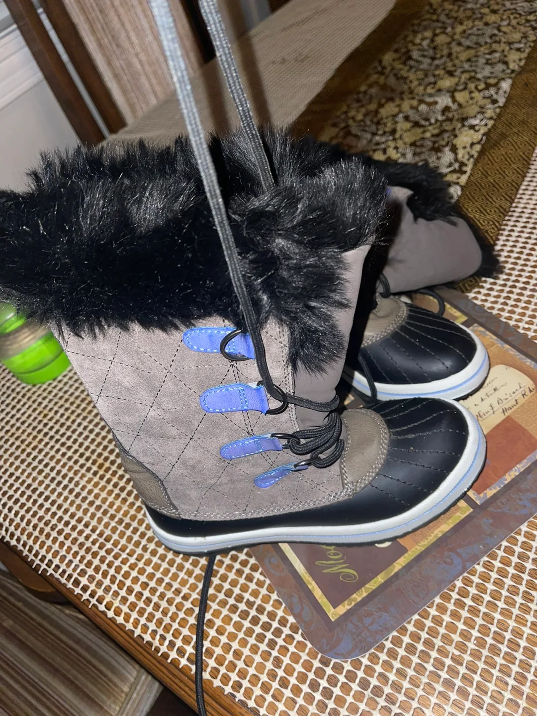 Girls Winter Boots Size 3