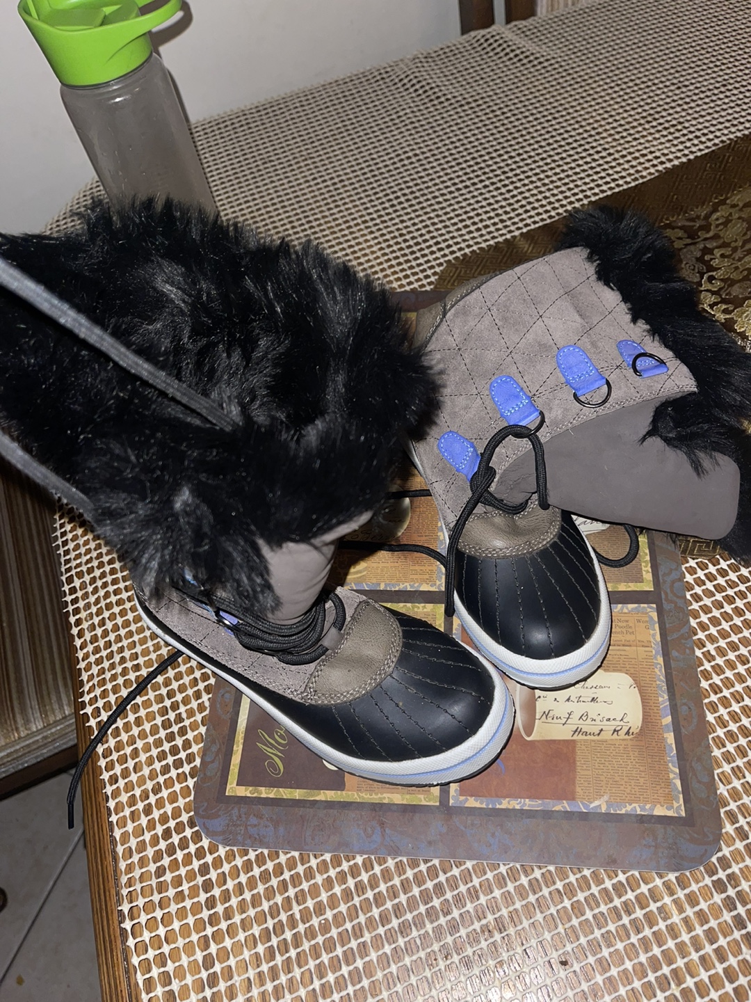 Girls Winter Boots Size 3 - photo 3
