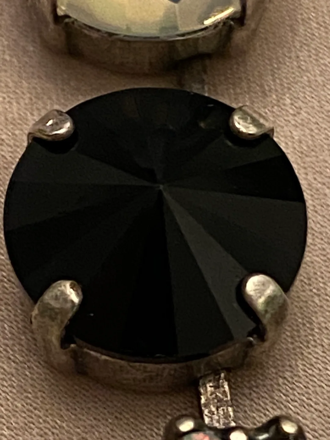 Mariana Handcrafted Crystal Necklace image indicator(8)