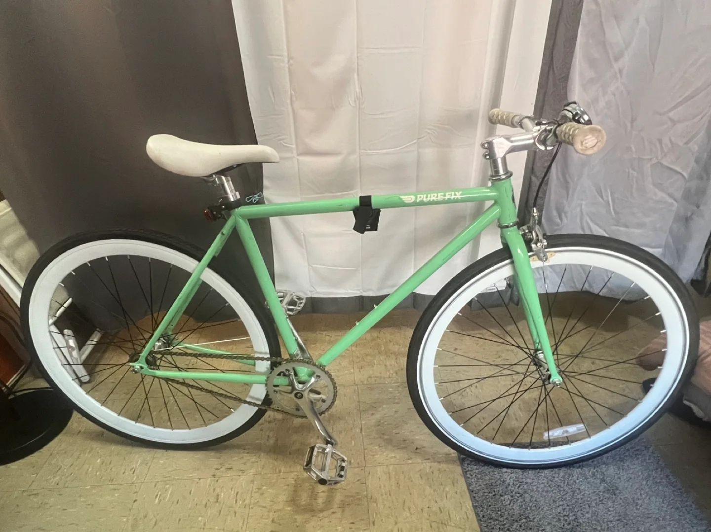 Pure Cycles Original Green Fixed Gear Bike image indicator(4)