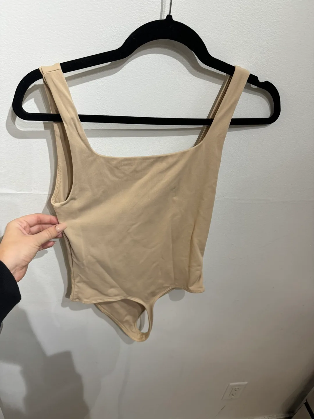 Aritzia Babaton Contour Squareneck Bodysuit image indicator(6)