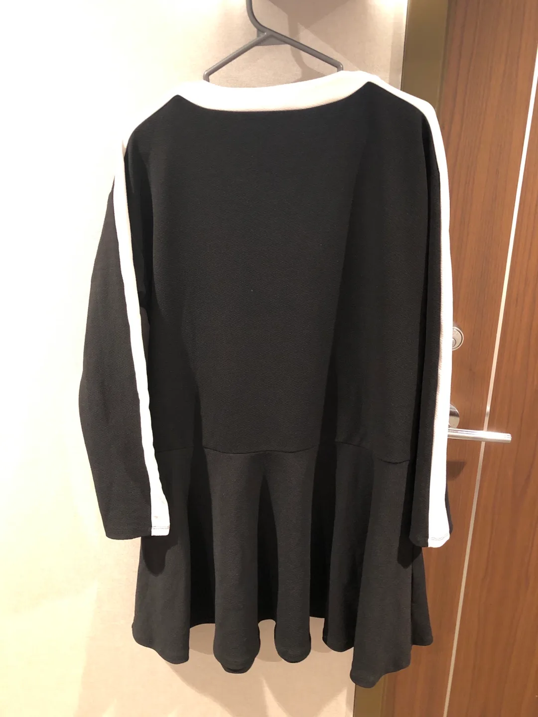 Zara Black and White Dress Size L ( free shipping conditionally) image indicator(2)