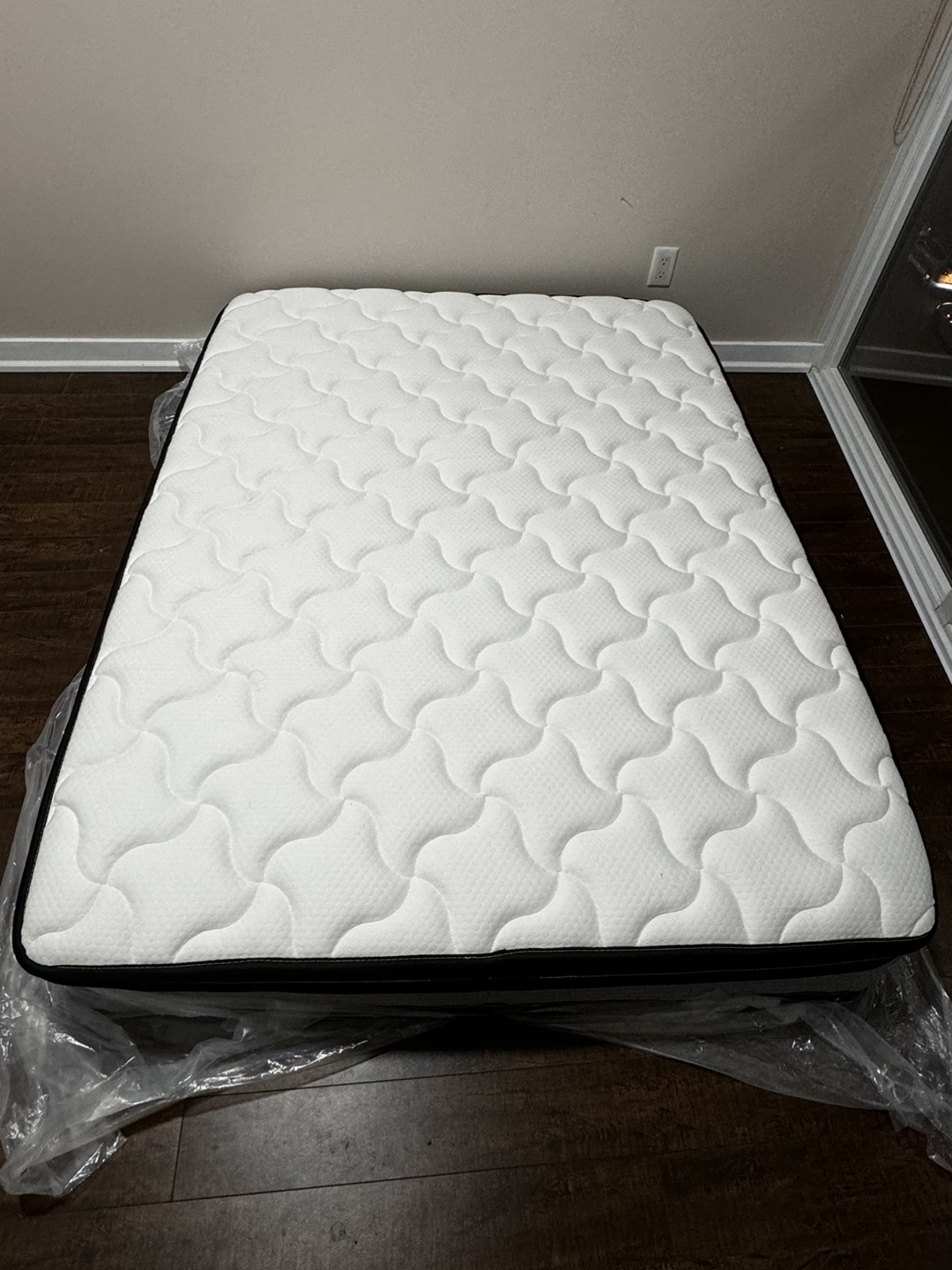 Double Mattress (Used for 2days) - photo 2