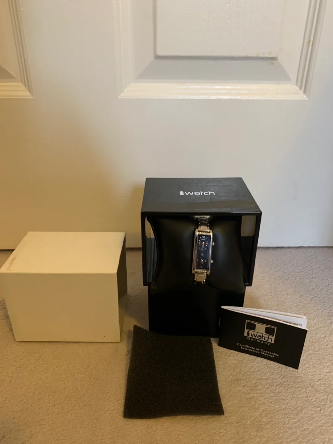 NEW iWatch Women's Watch made in Germany image indicator(6)