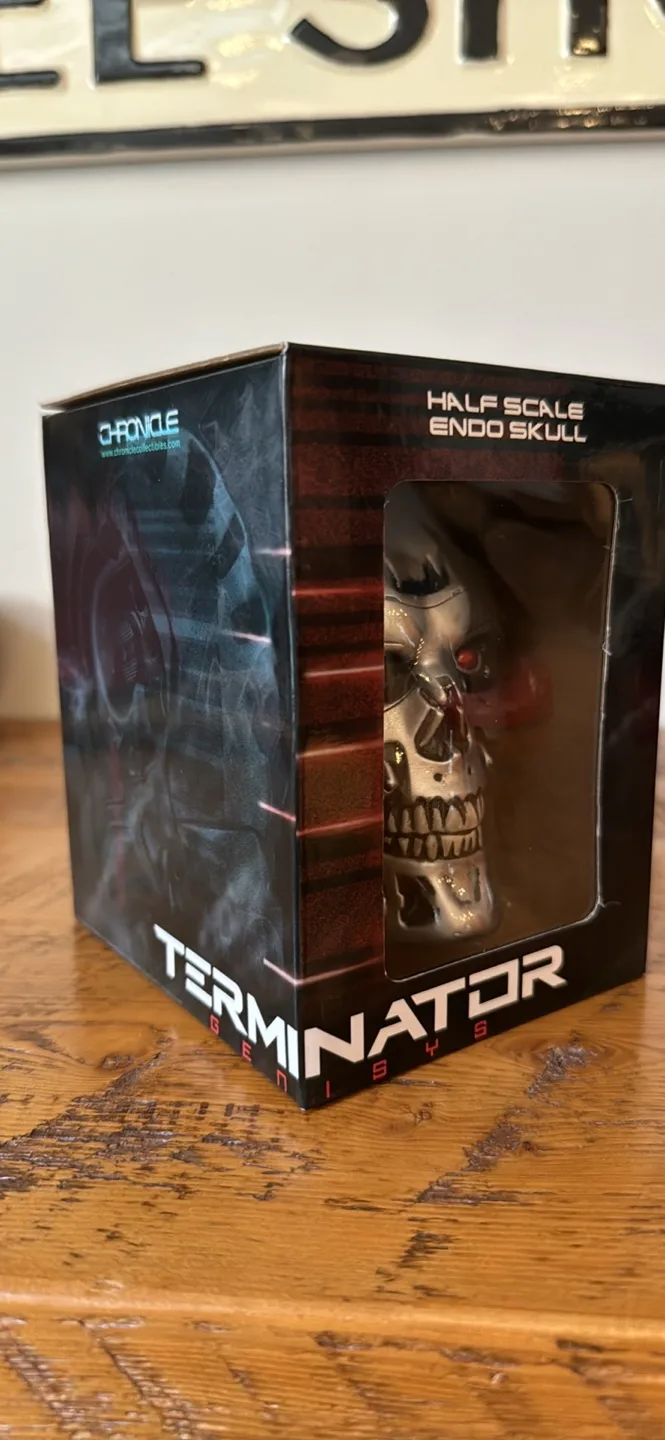 Terminator 2: Judgement Day Half Scale Endo Skull image indicator(2)