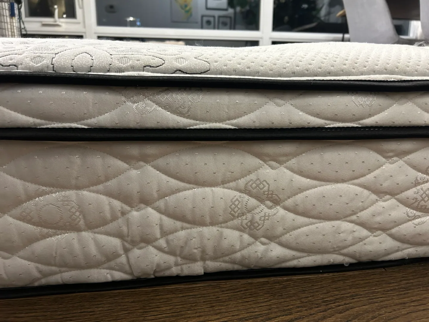 Queen Mattress image indicator(2)