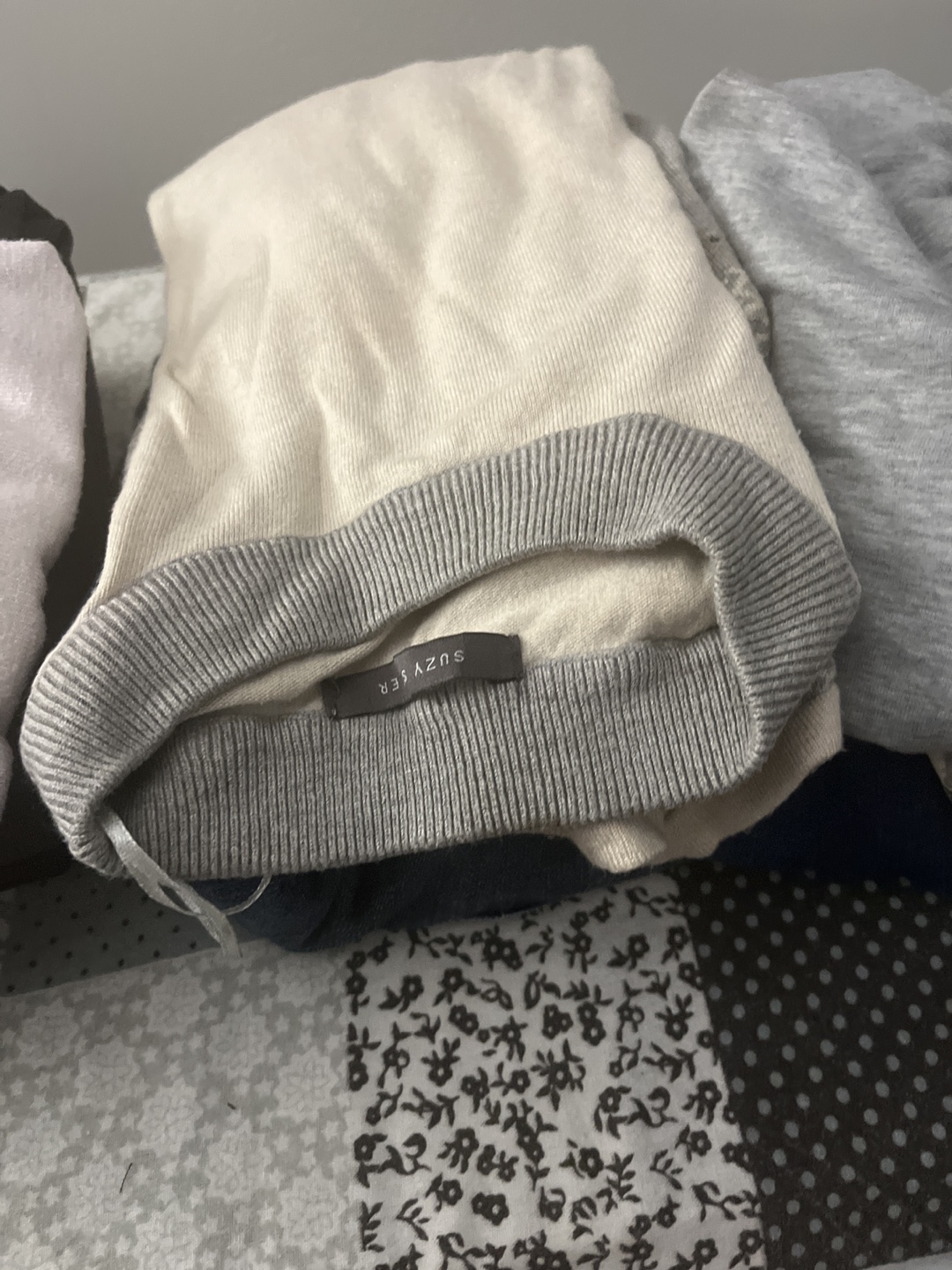 Bunch of clothes # freecycle - photo 2