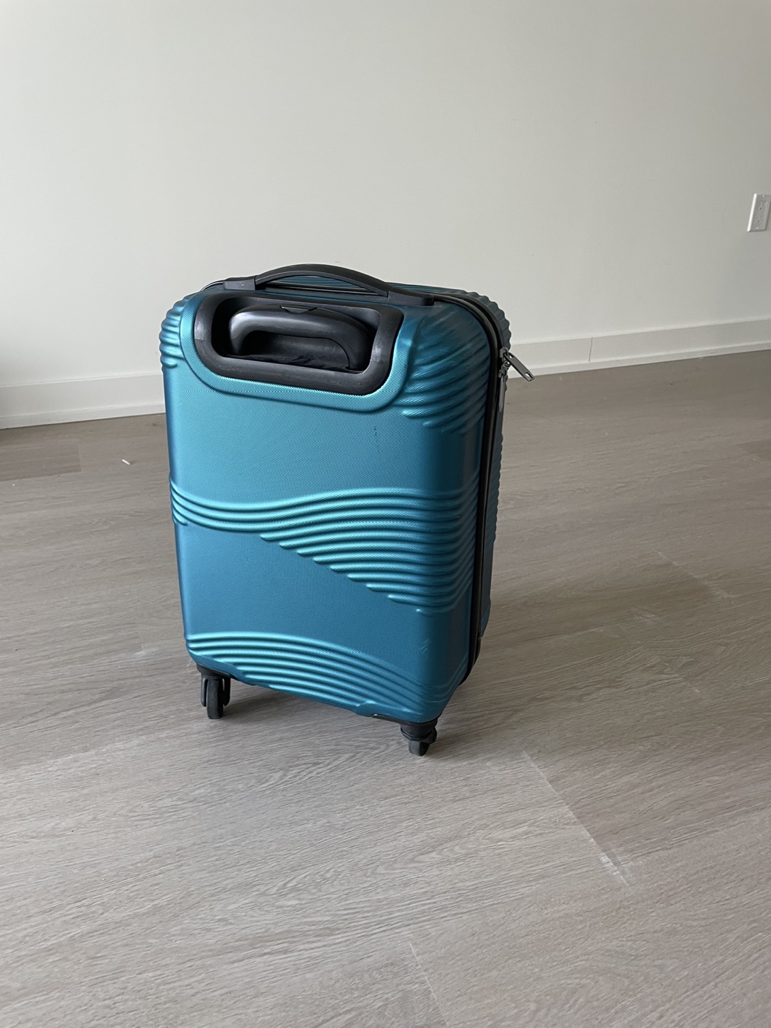 Carry-on Suitcase hard shell - photo 2