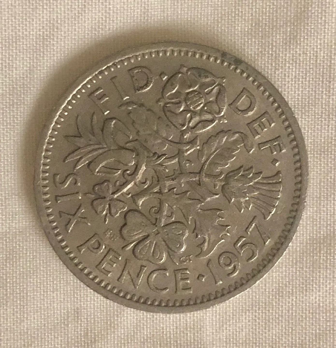 1957 UK WEDDING SIXPENCE COIN - WEDDING - QUEEN ELIZABETH II image indicator(2)