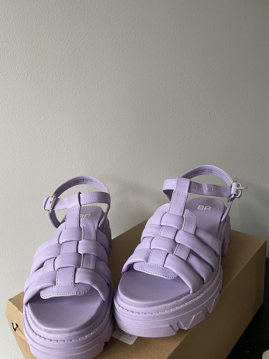 BP sandals 6.5