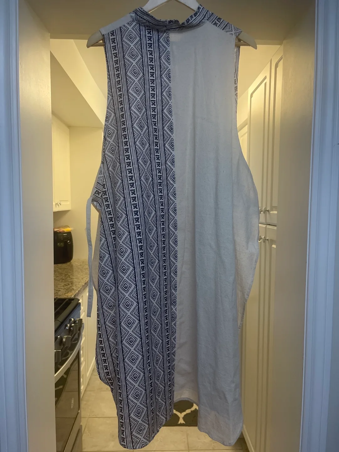 White & Blue Geometric Print Sleeveless Top image indicator(5)