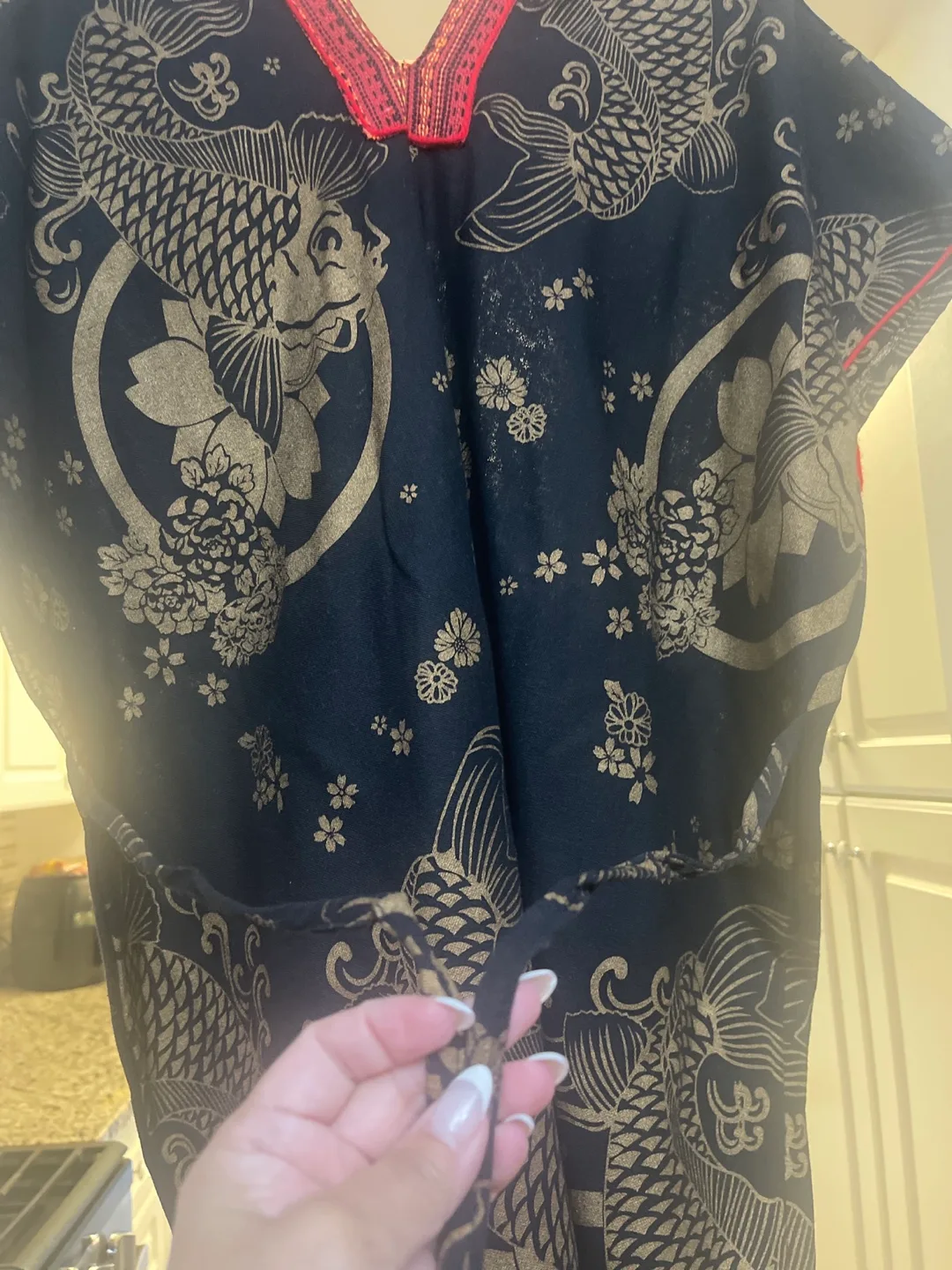 Black & Gold Koi Fish Print Kaftan image indicator(7)