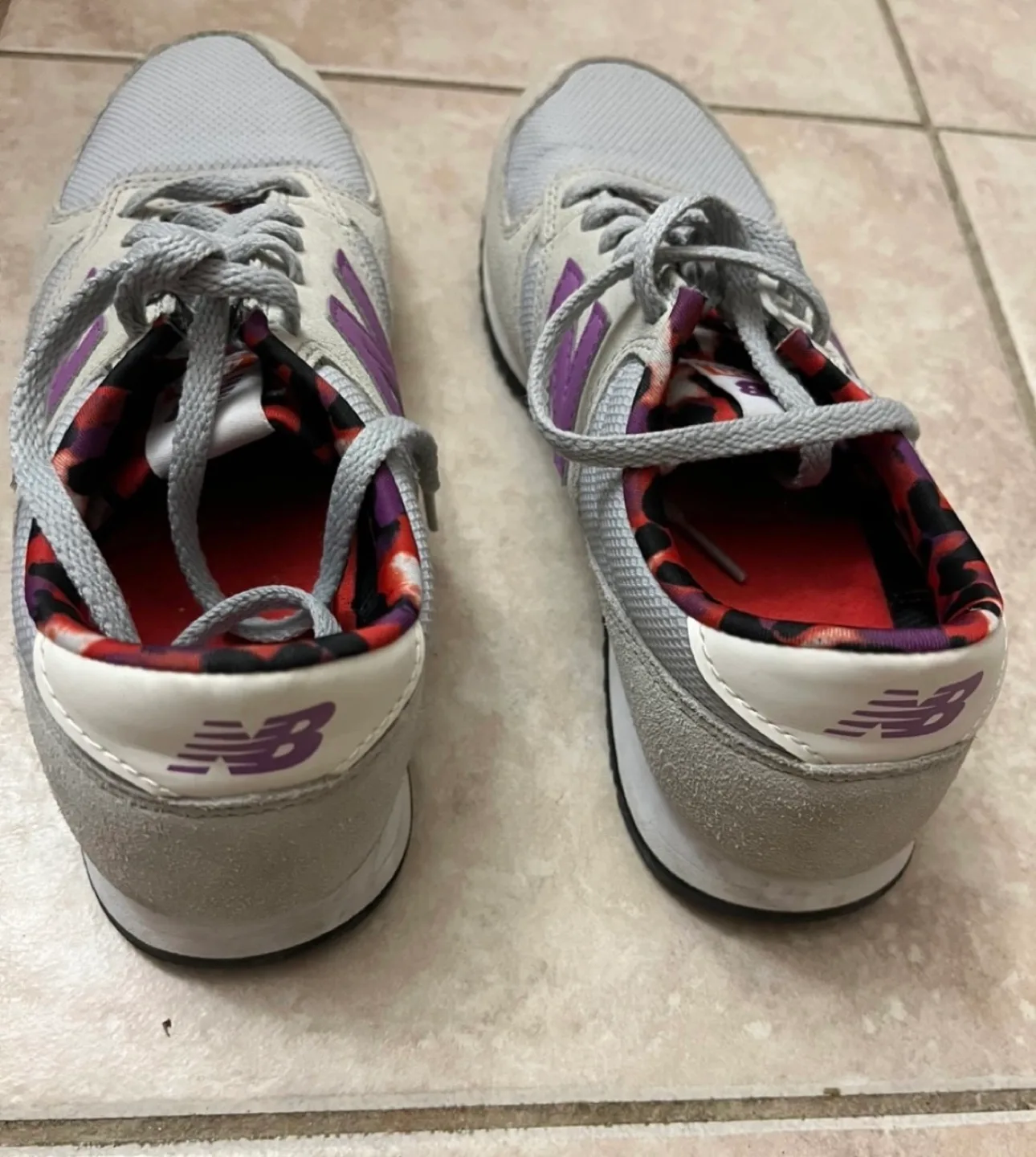 New Balance Women's Running Shoes Size 6.5( Final Price) image indicator(3)