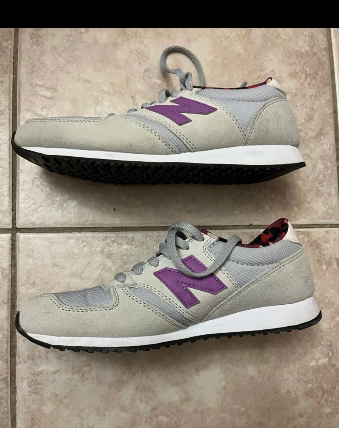 New Balance Women's Running Shoes Size 6.5( Final Price) image indicator(4)