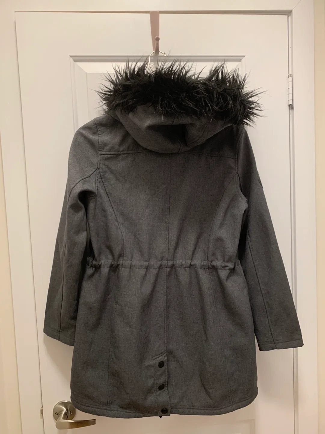 Grey Canada weather gear winter jacket image indicator(3)