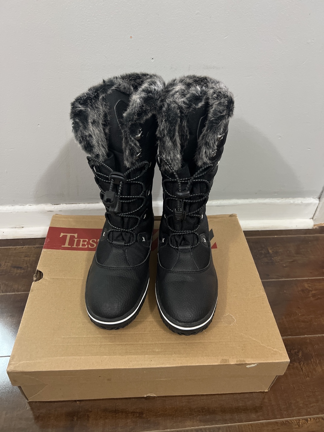 Tiestra Winter Boots