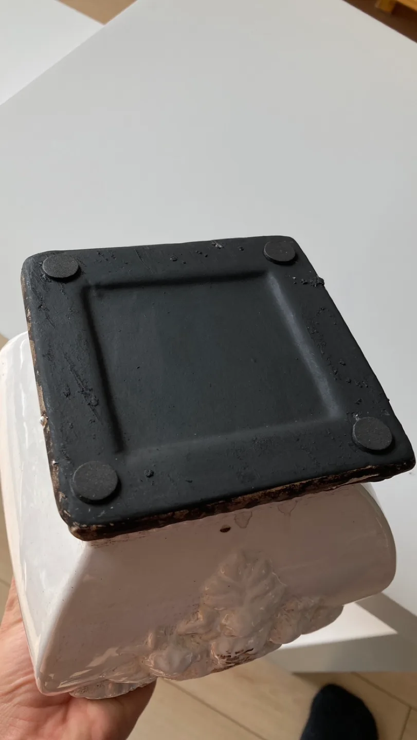 White Ceramic vase image indicator(9)